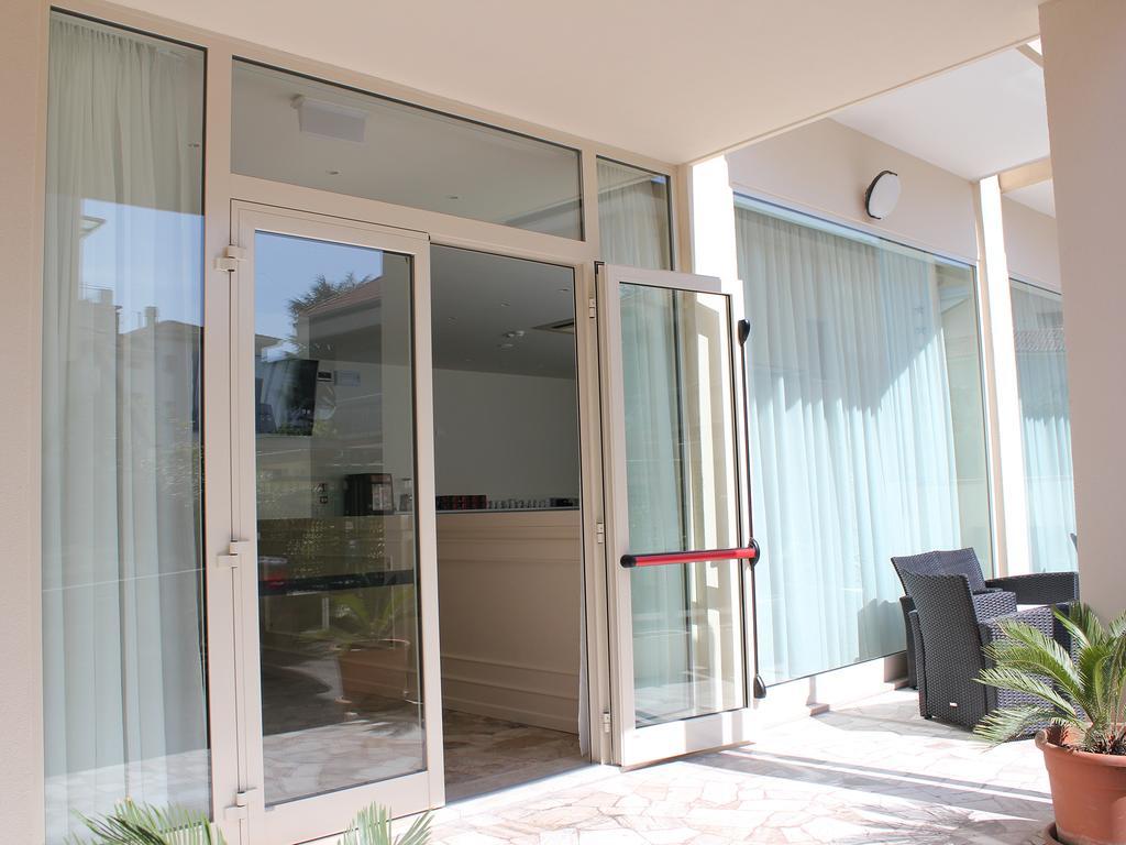 Hotel Marina Rimini Luaran gambar